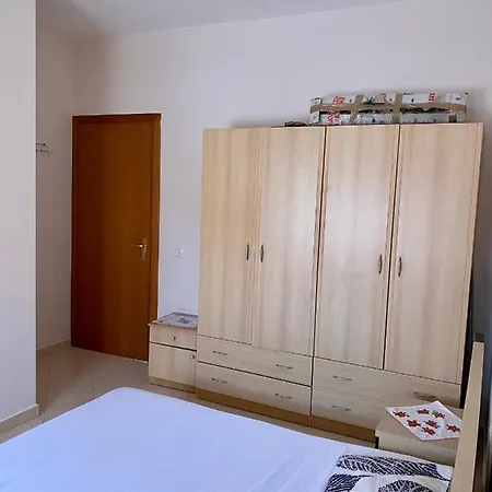 Kleri Apartment *