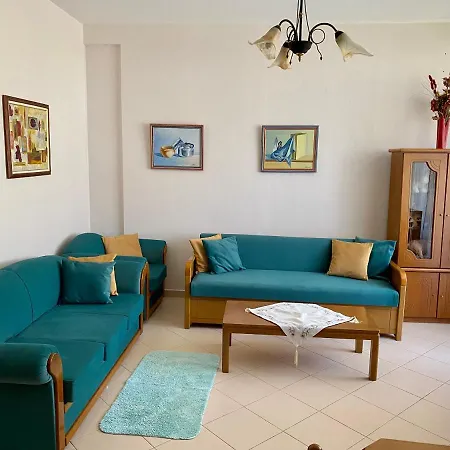 Kleri Apartment *